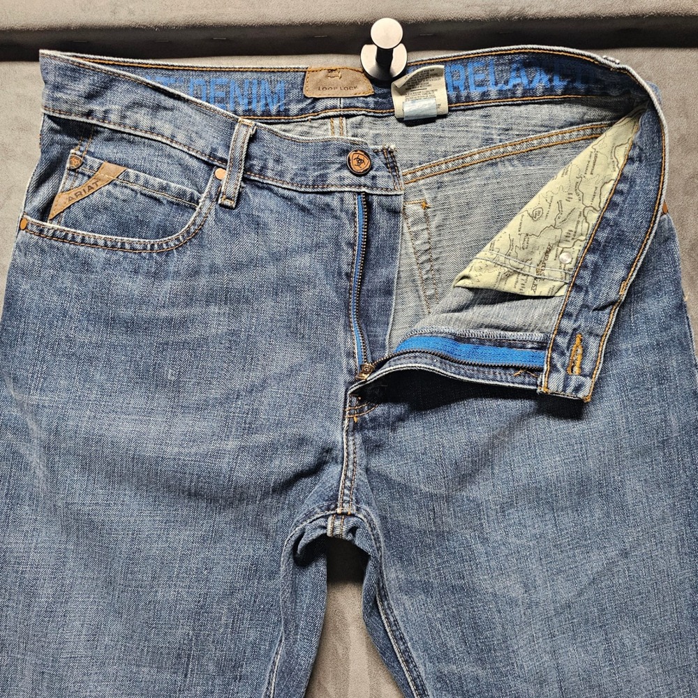 Ariat M-Series Relaxed Straight Leg Jeans Mens 34x32 Medium Wash Blue AM 7434 A